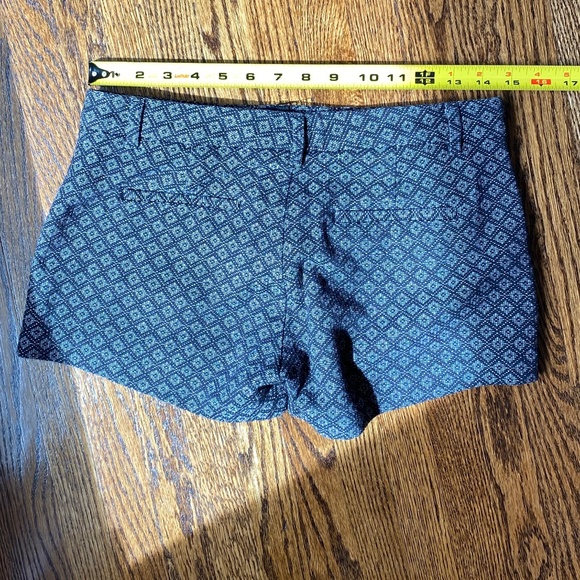 Banana Republic Shorts - Picture 3 of 4